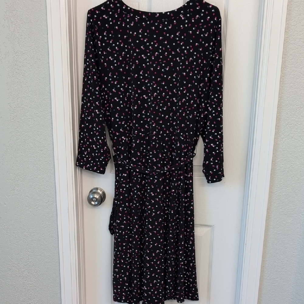 Black Floral Wrap Dress with Pink Accents - Brand - Picture 6 of 13